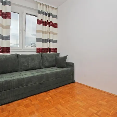 Lovely, Spacious & Central